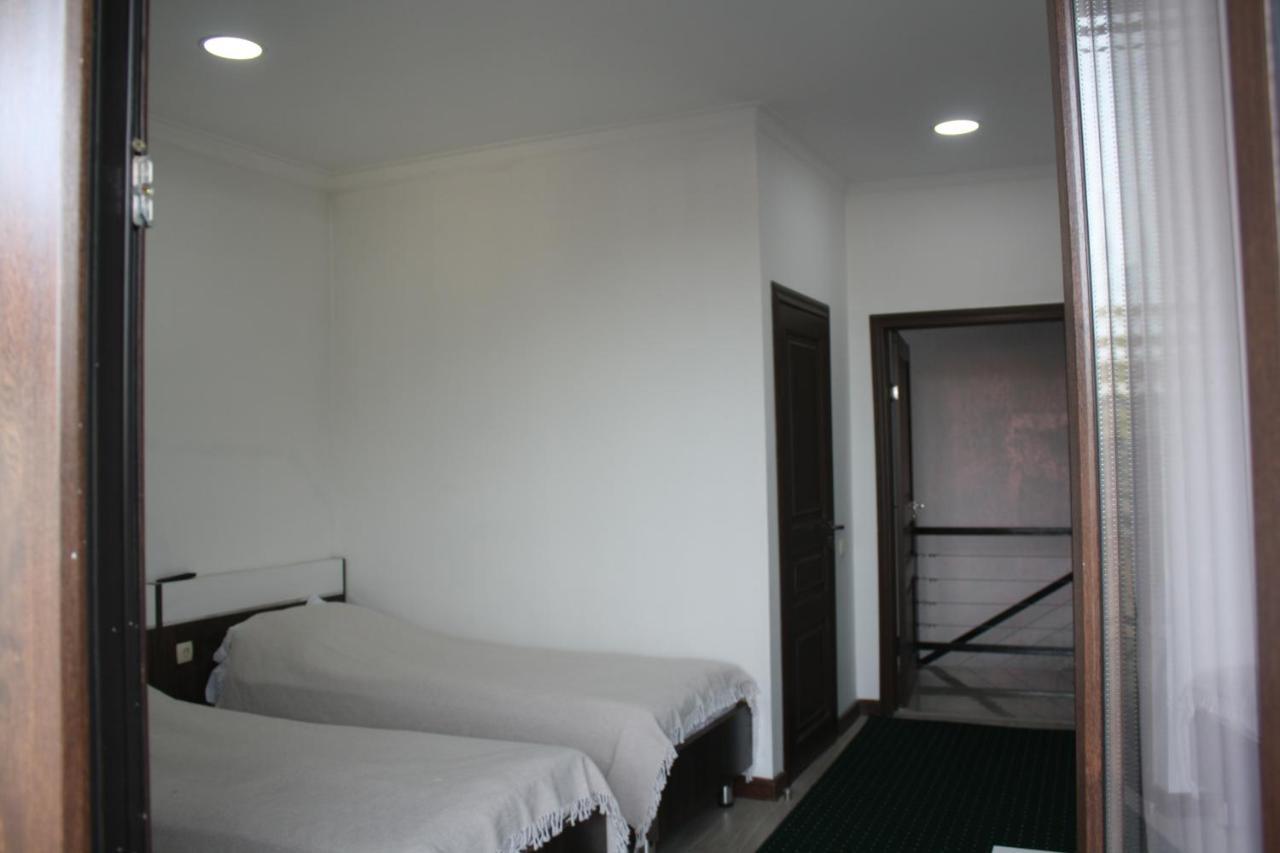 Saty Guest House Exterior photo